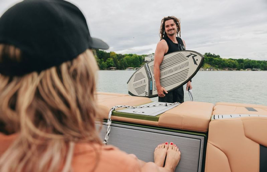 How to Teach Someone How to Wakesurf